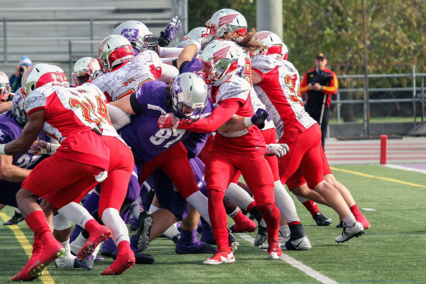 Football Mustangs vs Guelph - Liam McInnis.jpg